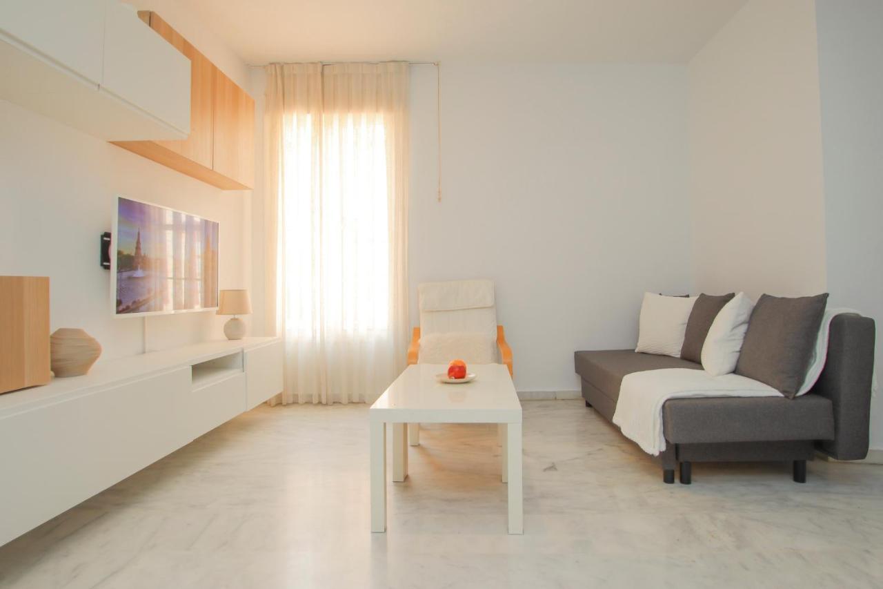Modern Apt - Luxe Queen Bed - Walk To Isla Magica Севилья Экстерьер фото
